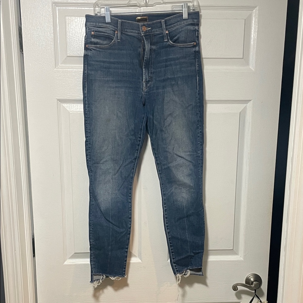 MOTHER Ankle Cropped Blue Jeans